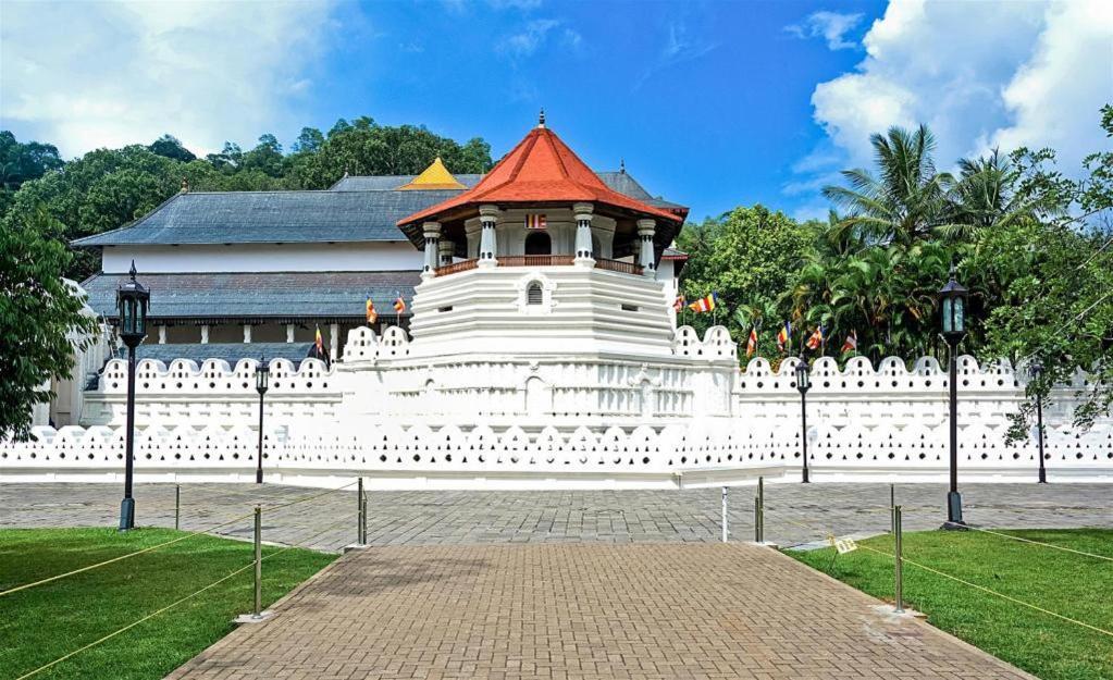 Devon Hotel Kandy Bagian luar foto