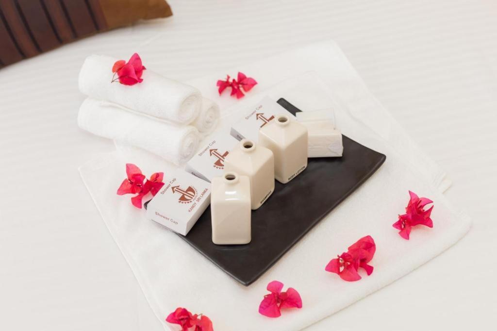 Devon Hotel Kandy Bagian luar foto