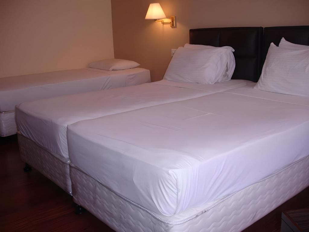 Devon Hotel Kandy Bagian luar foto