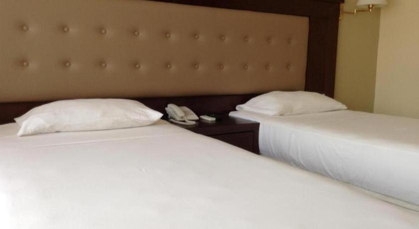 Devon Hotel Kandy Bagian luar foto