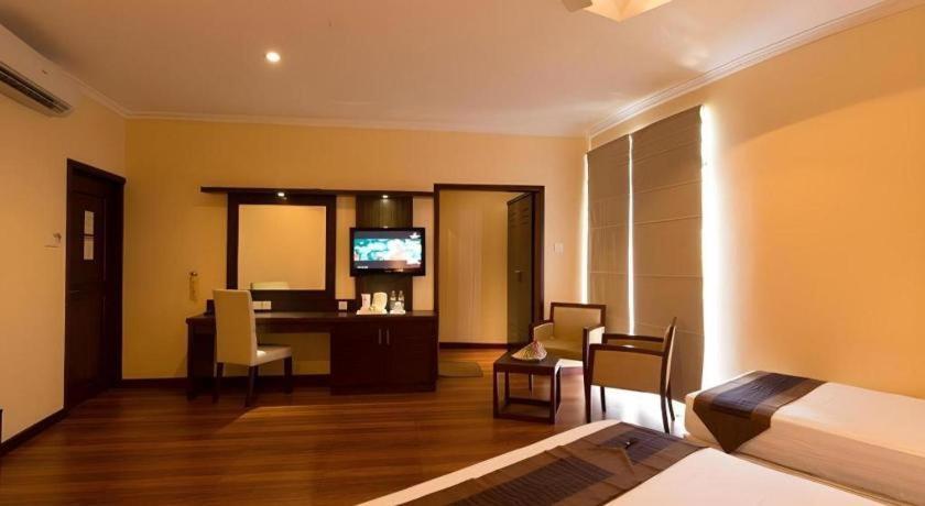 Devon Hotel Kandy Bagian luar foto